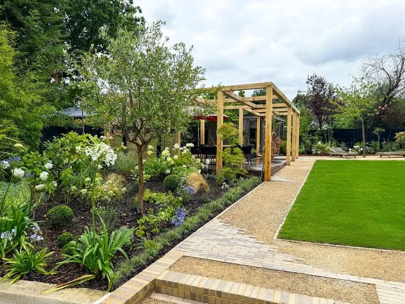Contemporary English Garden, view 4