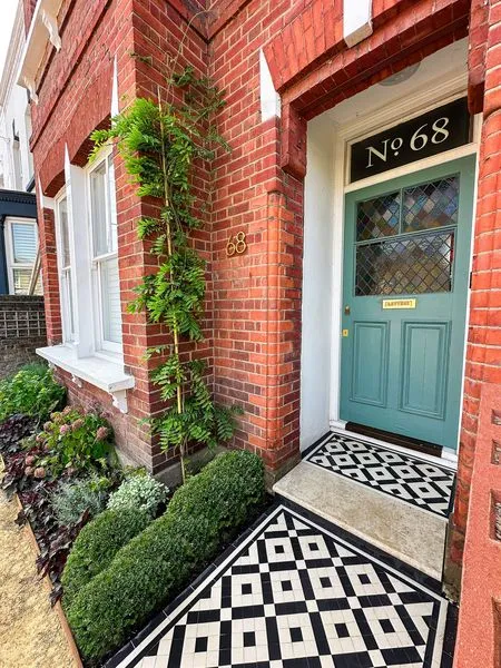 Family Garden, view 9