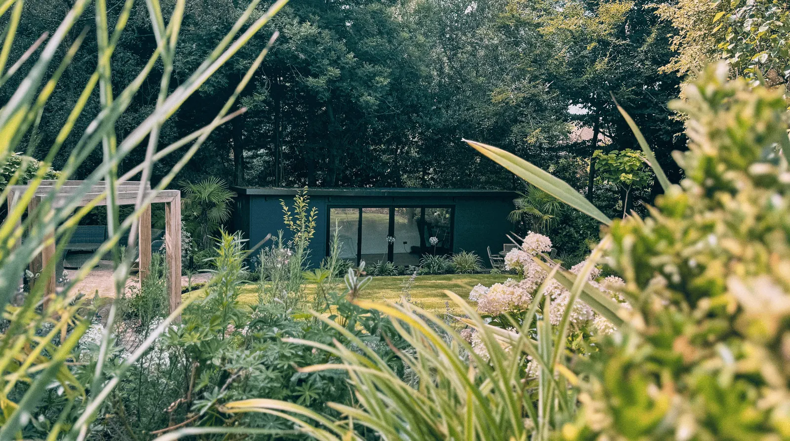 Contemporary English Tiered Garden, view 9