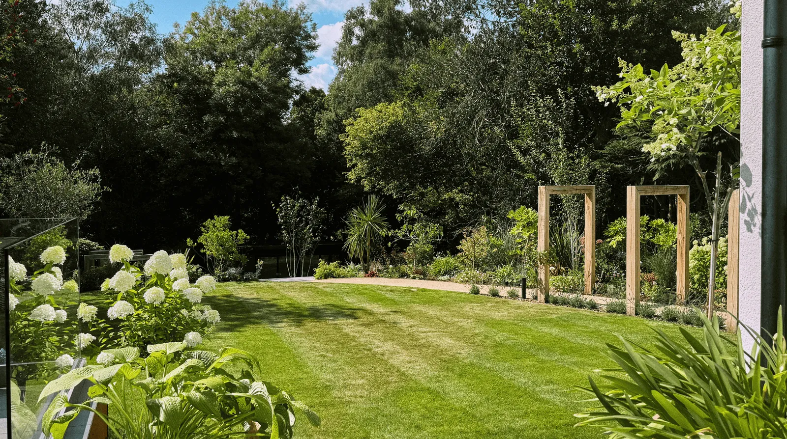 Contemporary English Tiered Garden, view 12