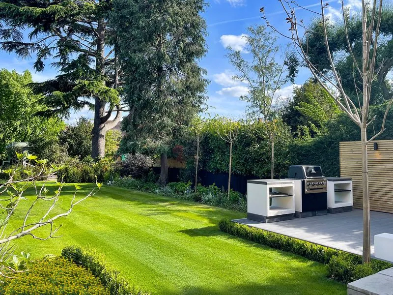 Large Family Garden, view 2