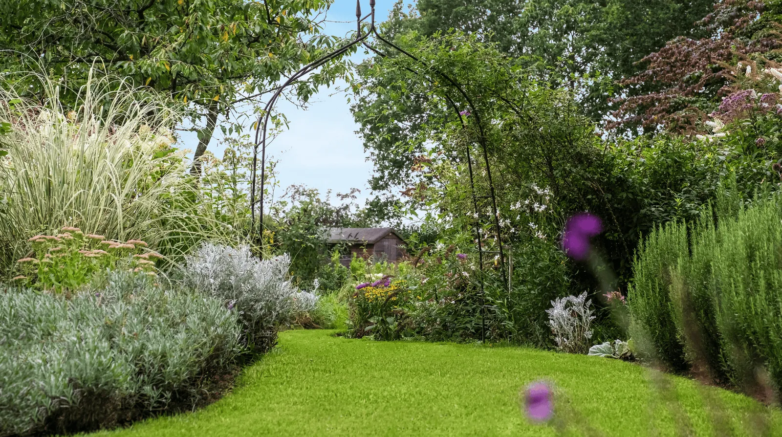 English Cottage Garden