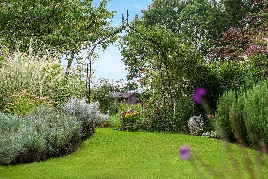 English Cottage Garden, view 5