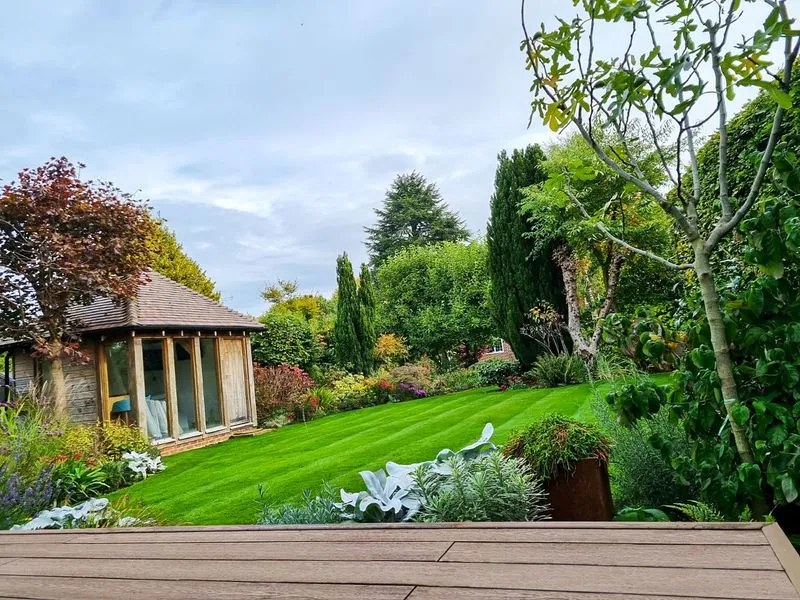 Outside Entertaining Garden, view 3