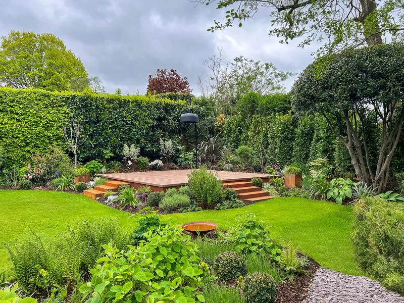 Outside Entertaining Garden, view 8