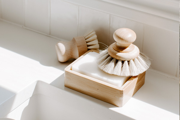 How to Clean Your Bathroom the Eco-Friendly Way